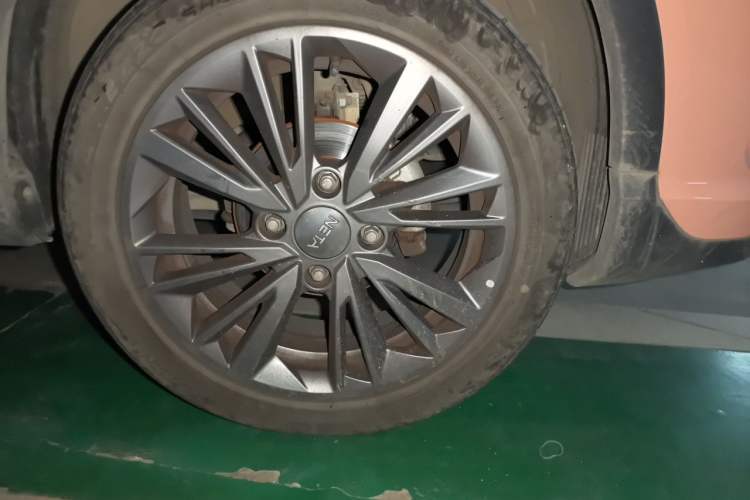 Used NETA V 2021 Witch Edition Right Front Wheel Hub