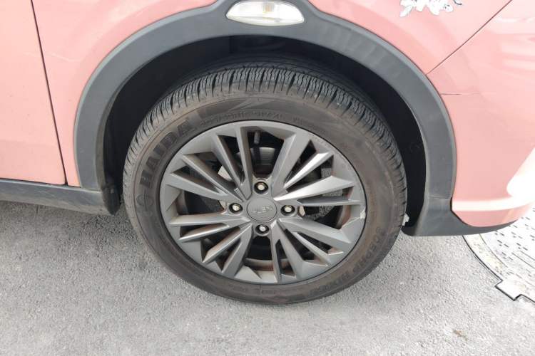 Used NETA V 2021 Long-Range Industry Custom Edition Right Front Wheel Hub