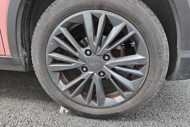 Used NETA V 2021 Witch Edition Right Front Wheel Hub
