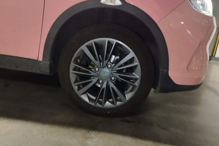Used NETA V 2021 Witch Edition Right Front Wheel Hub