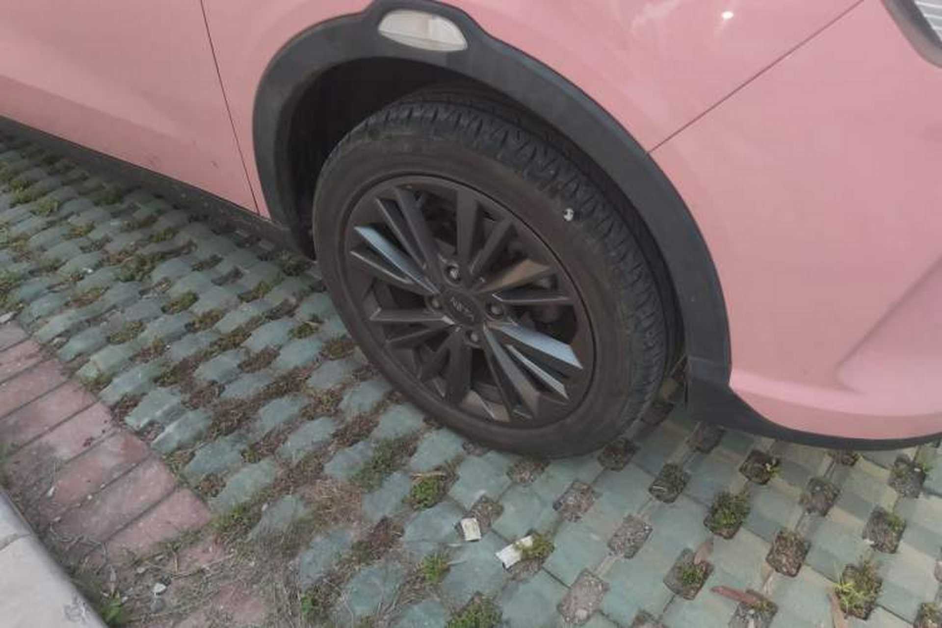 Used NETA V 2021 Co-sport Magic Edition Right Front Wheel Hub