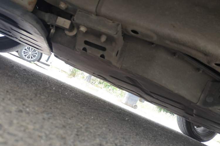 Used NETA V 2021 Long-Range Entertainment Edition Chassis Front Left