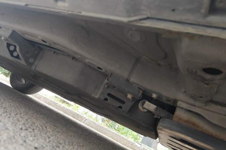 Used NETA V 2021 Long-Range Entertainment Edition Chassis Front Right