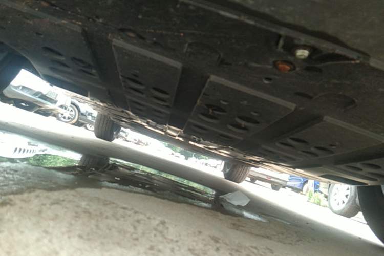 Used NETA V 2021 Long-Range Entertainment Edition Upgrade Model Chassis Front