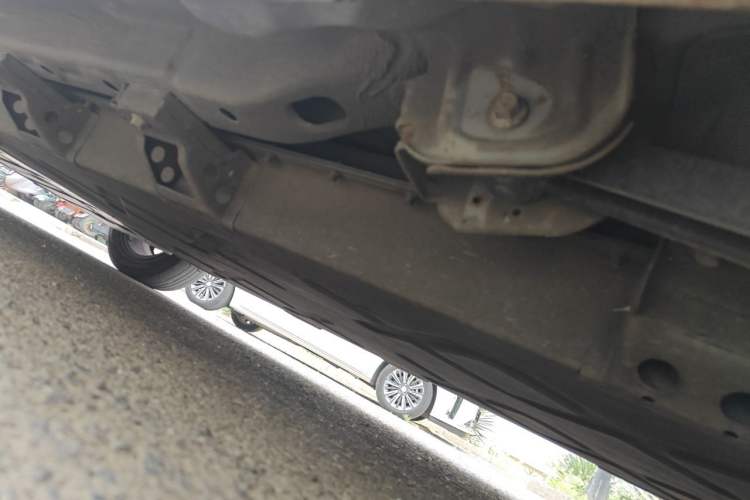 Used NETA V 2021 Long-Range Entertainment Edition Chassis Rear Left