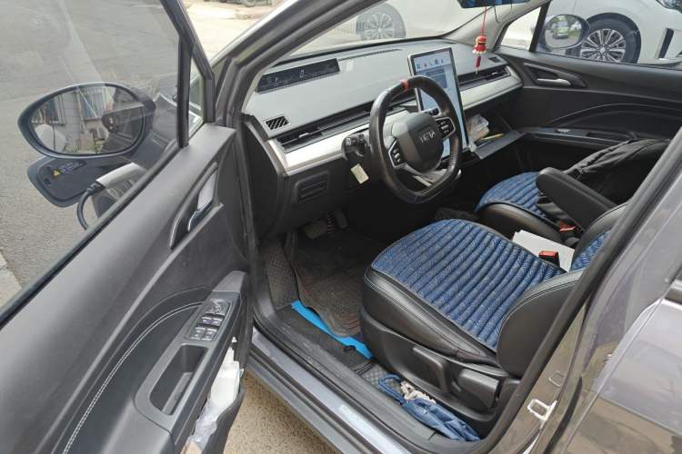 Used NETA V 2021 Long-Range Entertainment Edition Driver Seat