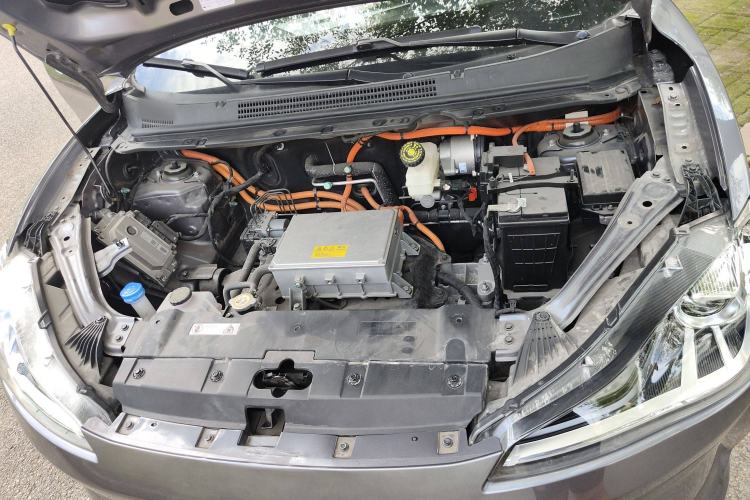 Used NETA V 2021 Ride-Hailing Custom Edition Engine Bay