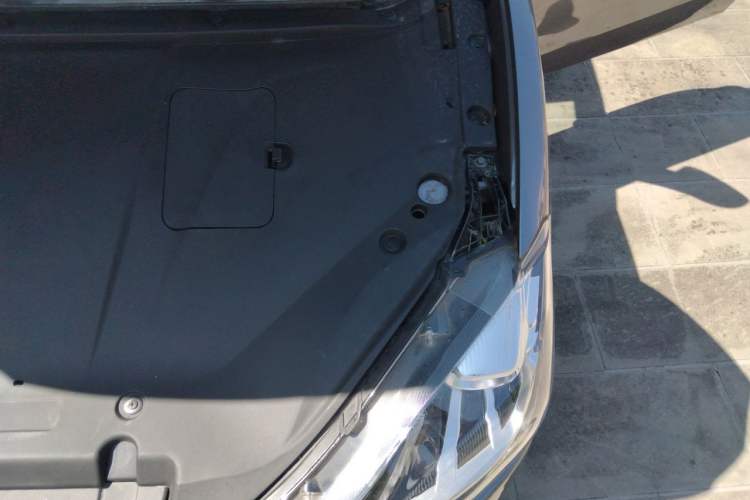 Used NETA V 2021 Long-Range Entertainment Edition Engine Bay Left