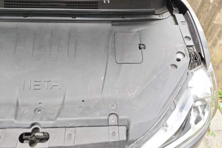 Used NETA V 2021 Standard Range Entertainment Version – Upgraded Model Engine Bay Left