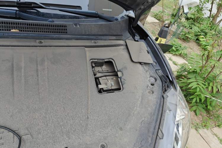 Used NETA V 2021 Long-Range Entertainment Edition Engine Bay Left
