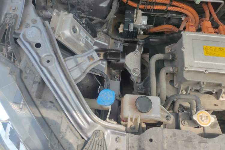 Used NETA V 2021 Standard Range Entertainment Edition Engine Bay Right