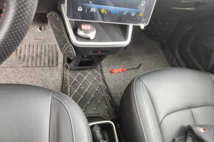 Used NETA V 2021 Ride-Hailing Custom Edition Gear Lever