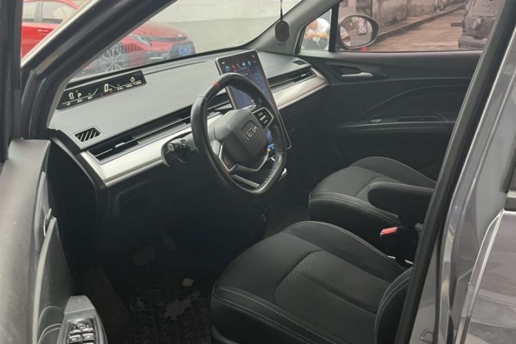 Used NETA V 2021 Standard Range Entertainment Version – Upgraded Model Interior 3