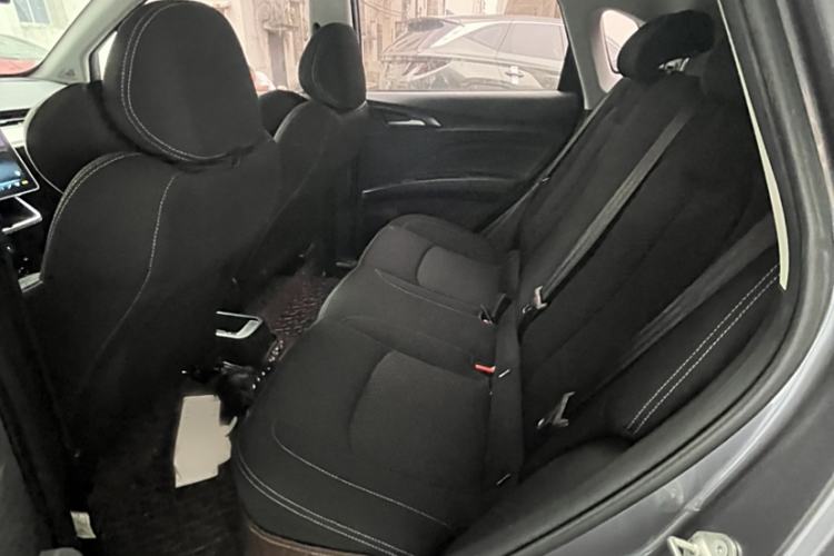 Used NETA V 2021 Standard Range Entertainment Version – Upgraded Model Interior 4