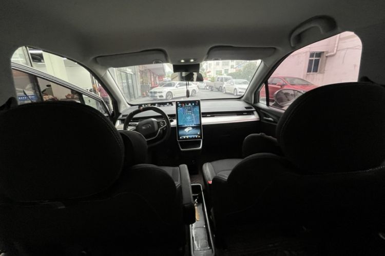 Used NETA V 2021 Standard Range Entertainment Version – Upgraded Model Interior 5
