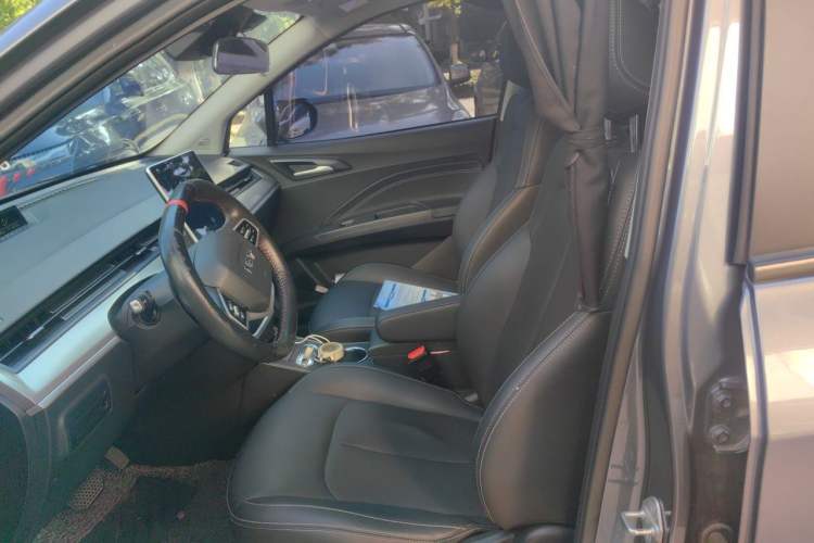 Used NETA V 2021 Long-Range Entertainment Edition Upgrade Model Left Front Seat