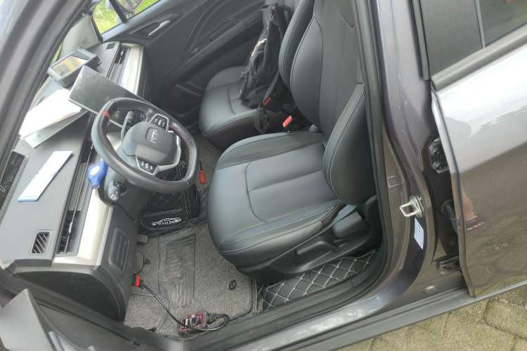 Used NETA V 2021 Ride-Hailing Custom Edition Left Front Seat