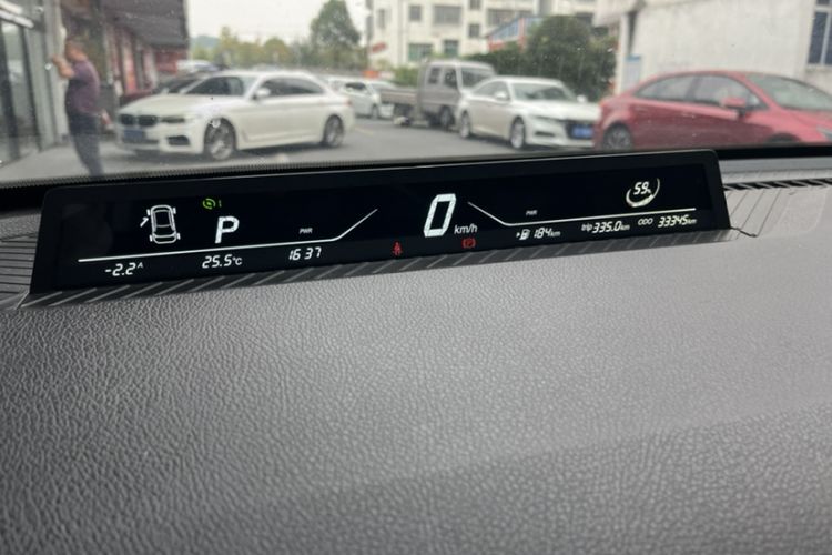 Used NETA V 2021 Standard Range Entertainment Version – Upgraded Model Odometer Close Up