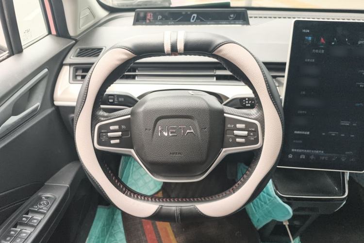 Used NETA V 2021 Long-Range Entertainment Edition Upgrade Model Steering Wheel