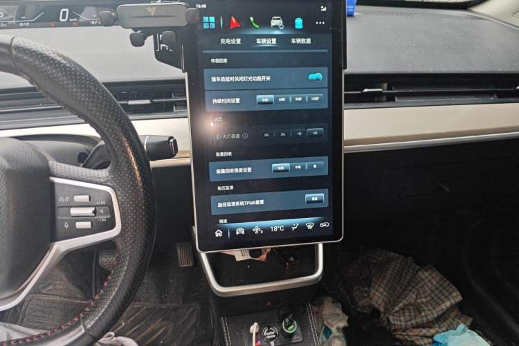 Used NETA V 2021 Standard Range Entertainment Version – Upgraded Model Audio And AC Panel