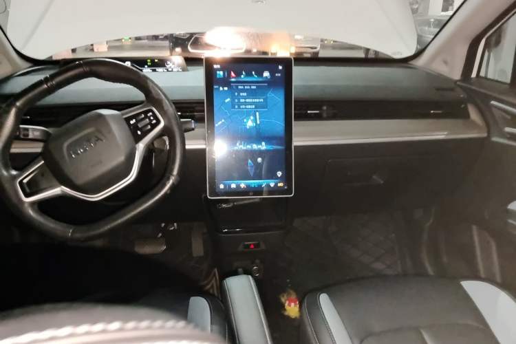 Used NETA V 2021 Standard Range Version Center Console