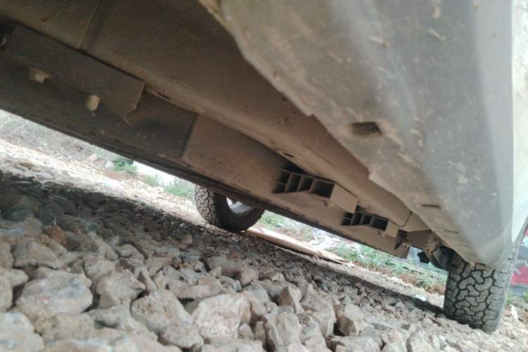 Used NETA V 2021 Standard Range Entertainment Edition Chassis Front Left