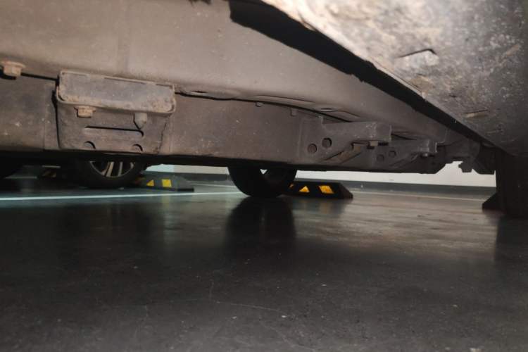 Used NETA V 2021 Standard Range Entertainment Edition Chassis Front Left