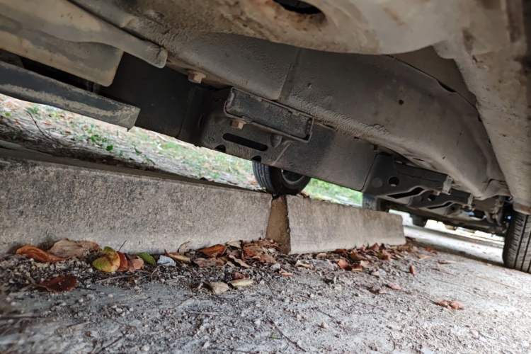Used NETA V 2021 Long-Range Entertainment Edition Chassis Front Left