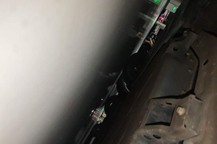 Used NETA V 2021 Standard Range Entertainment Version – Upgraded Model Chassis Front Left