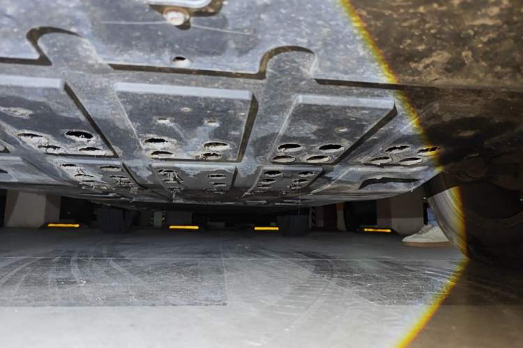 Used NETA V 2021 Standard Range Entertainment Version – Upgraded Model Chassis Front