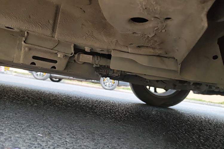 Used NETA V 2021 Long-Range Entertainment Edition Upgrade Model Chassis Front Right
