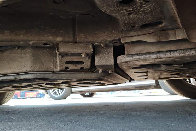 Used NETA V 2021 Standard Range Entertainment Version – Upgraded Model Chassis Front Right