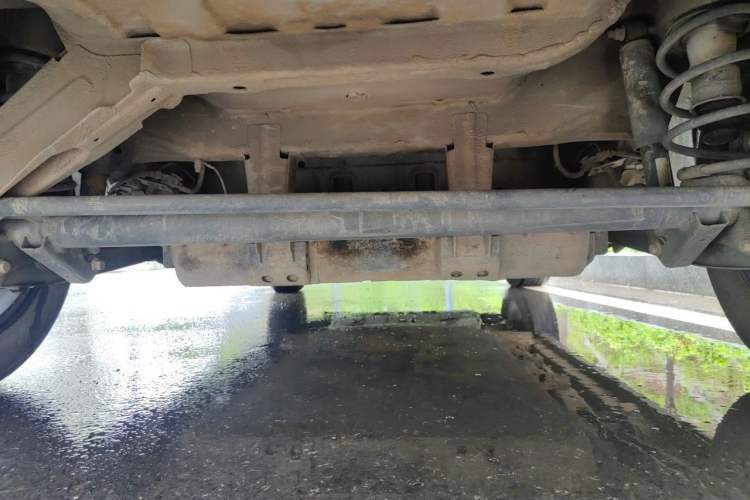 Used NETA V 2021 Long-Range Entertainment Edition Upgrade Model Chassis Rear