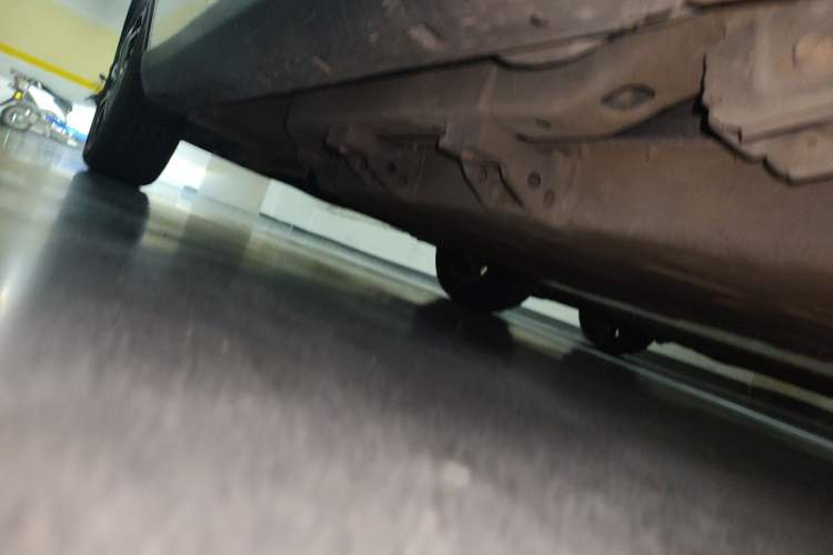 Used NETA V 2021 Standard Range Entertainment Edition Chassis Rear Left