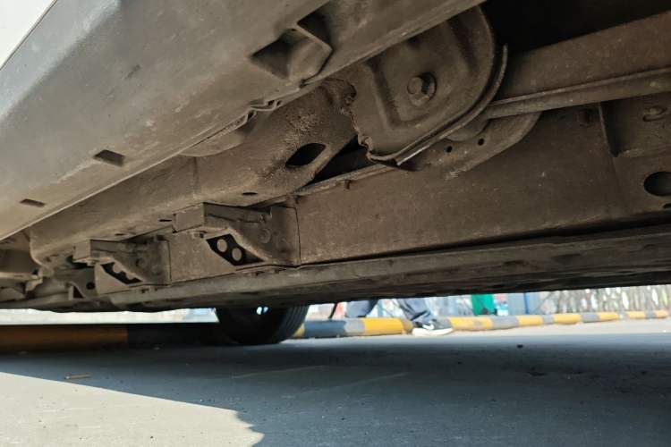 Used NETA V 2021 Standard Range Entertainment Version – Upgraded Model Chassis Rear Left