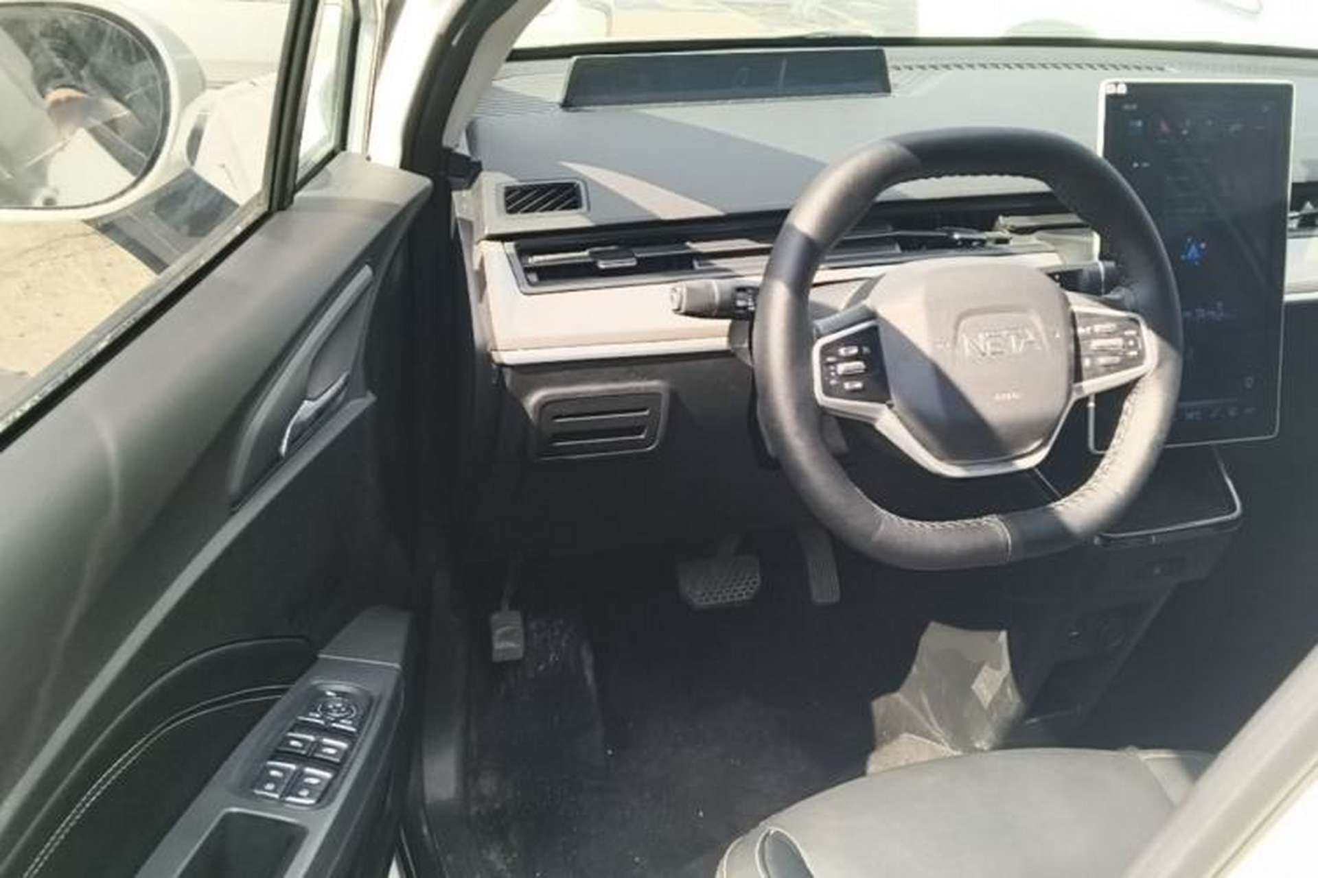 Used NETA V 2021 Long-Range Entertainment Edition Driver Seat