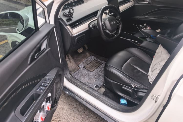 Used NETA V 2021 Long-Range Entertainment Edition Driver Seat