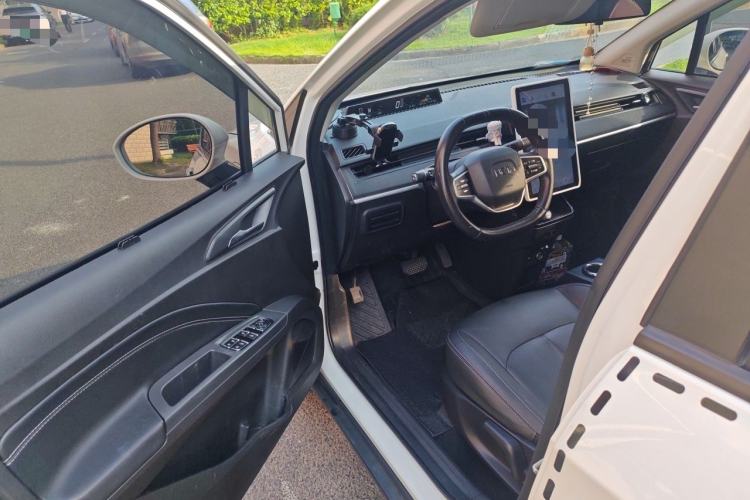 Used NETA V 2021 Long-Range Entertainment Edition Driver Seat