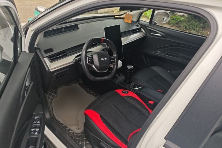 Used NETA V 2021 Standard Range Entertainment Version – Upgraded Model Driver Seat