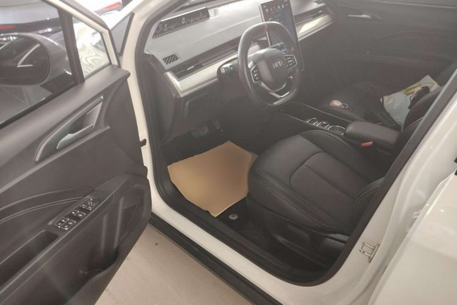 Used NETA V 2021 Long-Range Entertainment Edition Upgrade Model Driver Seat