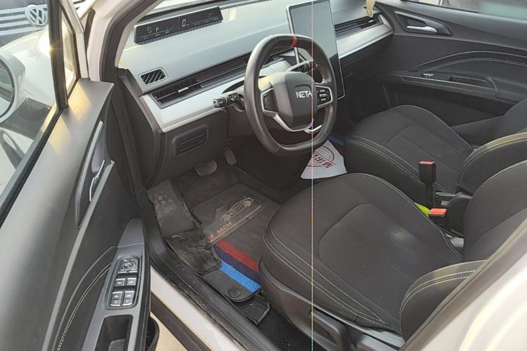 Used NETA V 2021 Standard Range Entertainment Version – Upgraded Model Driver Seat