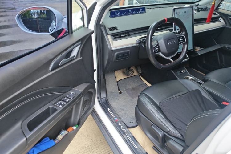 Used NETA V 2021 Long-Range Entertainment Edition Upgrade Model Driver Seat