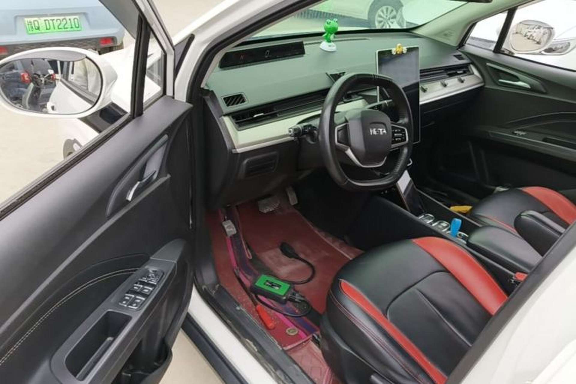 Used NETA V 2021 Standard Range Entertainment Edition Driver Seat