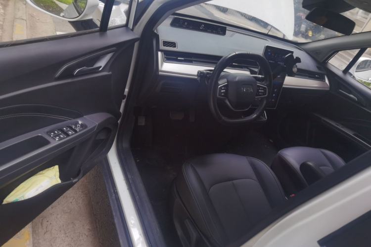 Used NETA V 2021 Long-Range Entertainment Edition Driver Seat