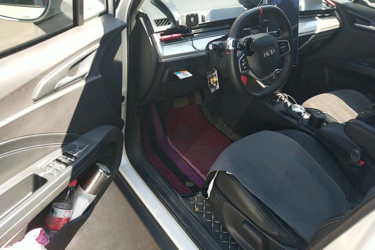 Used NETA V 2021 Long-Range Entertainment Edition Upgrade Model Driver Seat
