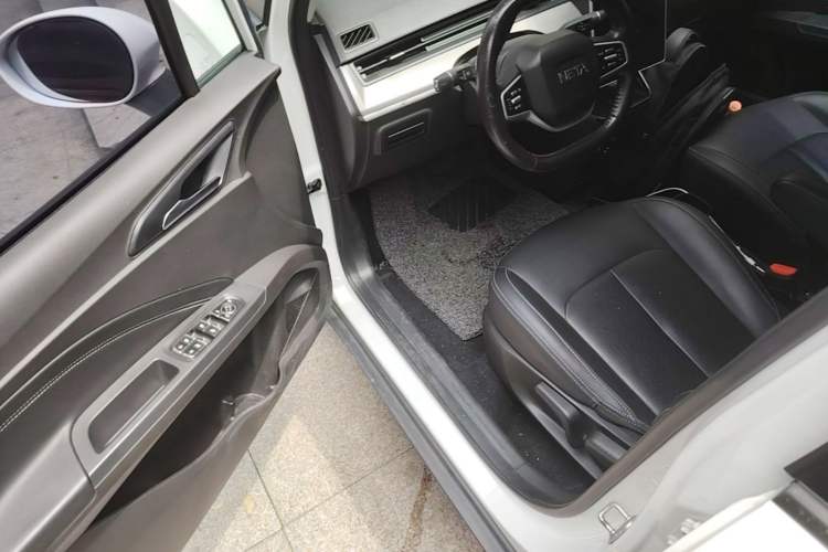 Used NETA V 2021 Long-Range Entertainment Edition Driver Seat