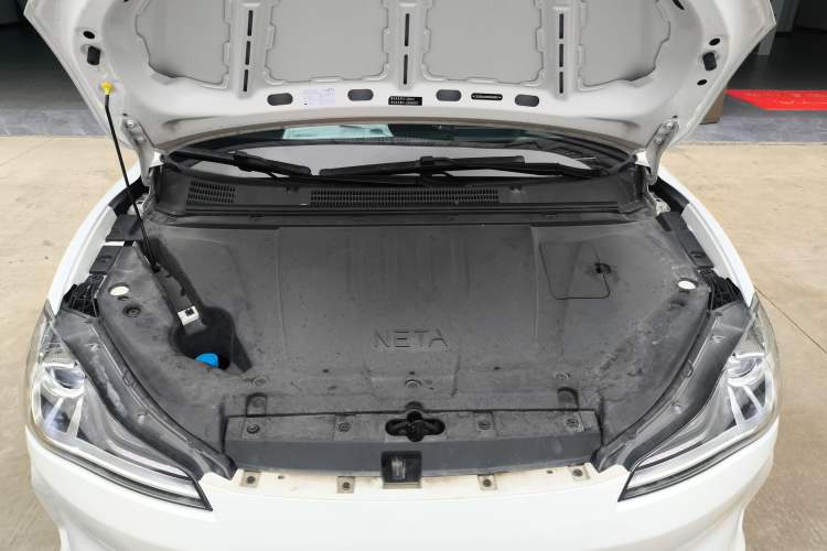 Used NETA V 2021 Long-Range Entertainment Edition Upgrade Model Engine Bay