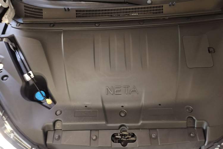 Used NETA V 2021 Standard Range Entertainment Version – Upgraded Model Engine Bay