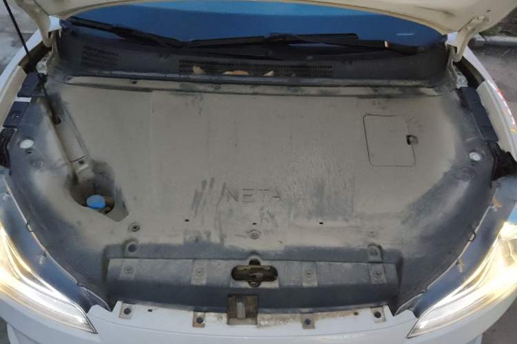 Used NETA V 2021 Long-Range Entertainment Edition Upgrade Model Engine Bay