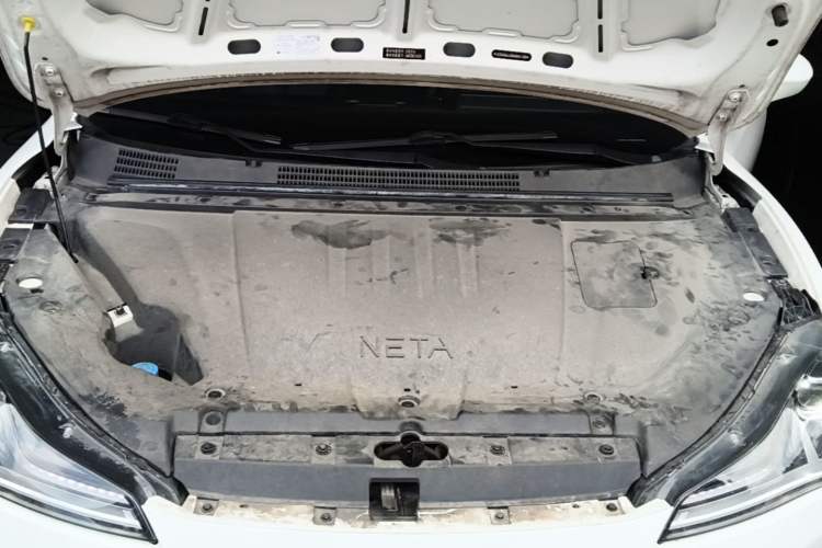 Used NETA V 2021 Long-Range Entertainment Edition Upgrade Model Engine Bay